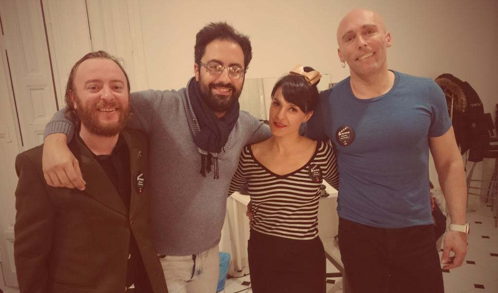 Sesión #CinemaPortraits en <a href="/teatrolara/">Teatro Lara</a> brillantes <a href="/comomeconverti/">comomeconverti</a>!!! <a href="/IreneRubioact/">Irene Rubio</a>  <a href="/antoniomelende2/">Antonio Meléndez Peso</a>  <a href="/Martin_Aslan/">martin aslan</a>