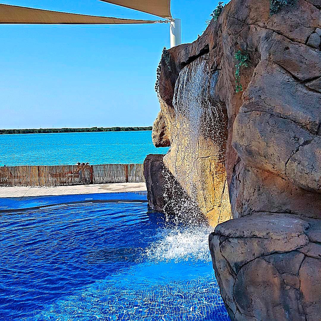 YasBeach's tweet image. #Kids can splish &amp;amp; splash in our new #kidspool complete with a #waterfall. #YasBeach offers a great day out for all.