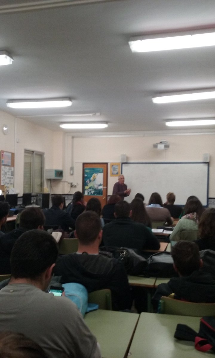 MarketTeacher's tweet photo. #Aprendiendoconlssempresas hoy con D. José Padin de la @aeat @FPAndaluza imparable sobre #Aduanas y Comex https://t.co/ZvgT8nO5EH