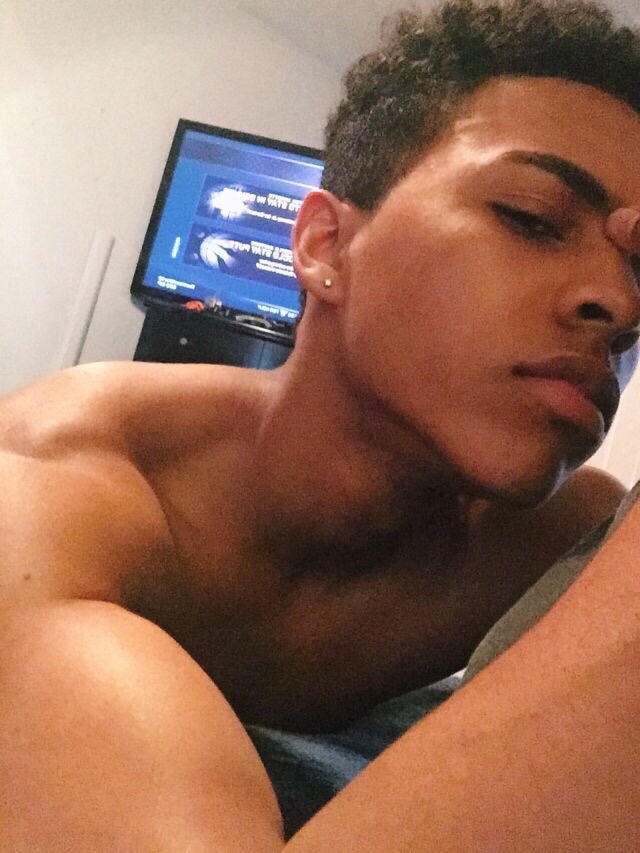 FineAssBlackMe2's tweet photo. https://t.co/hD9ea0k8fQ