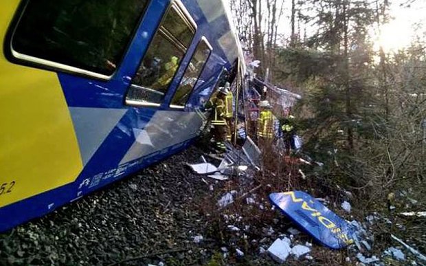 ClickIttefaq's tweet photo. At least 10 dead, 100 injured in #GermanyTrainCrash https://t.co/rfCMtEUUwn https://t.co/QPZtPGjl4I