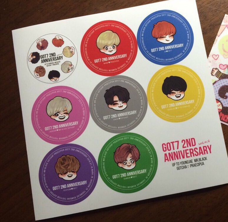 GOT7_2nd's tweet photo. RTplz 本日zeep福岡にて2周年記念のサポートで使用したステッカーを配布します^^
16時より配布します。お待ちしてまーす💕 https://t.co/X9dt1HP9Ic