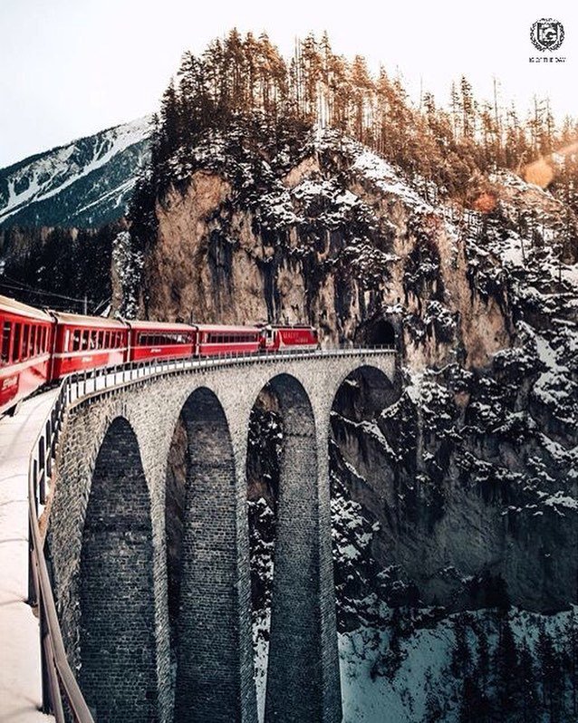 Ig_europa's tweet photo. DAY 
present

I G  O F  T H E  D A Y 
P H O T O |  @twintheworld 
L O C A T I O N | Landwa… https://t.co/KGBNeUqR8F https://t.co/7ftpsZ5fcH