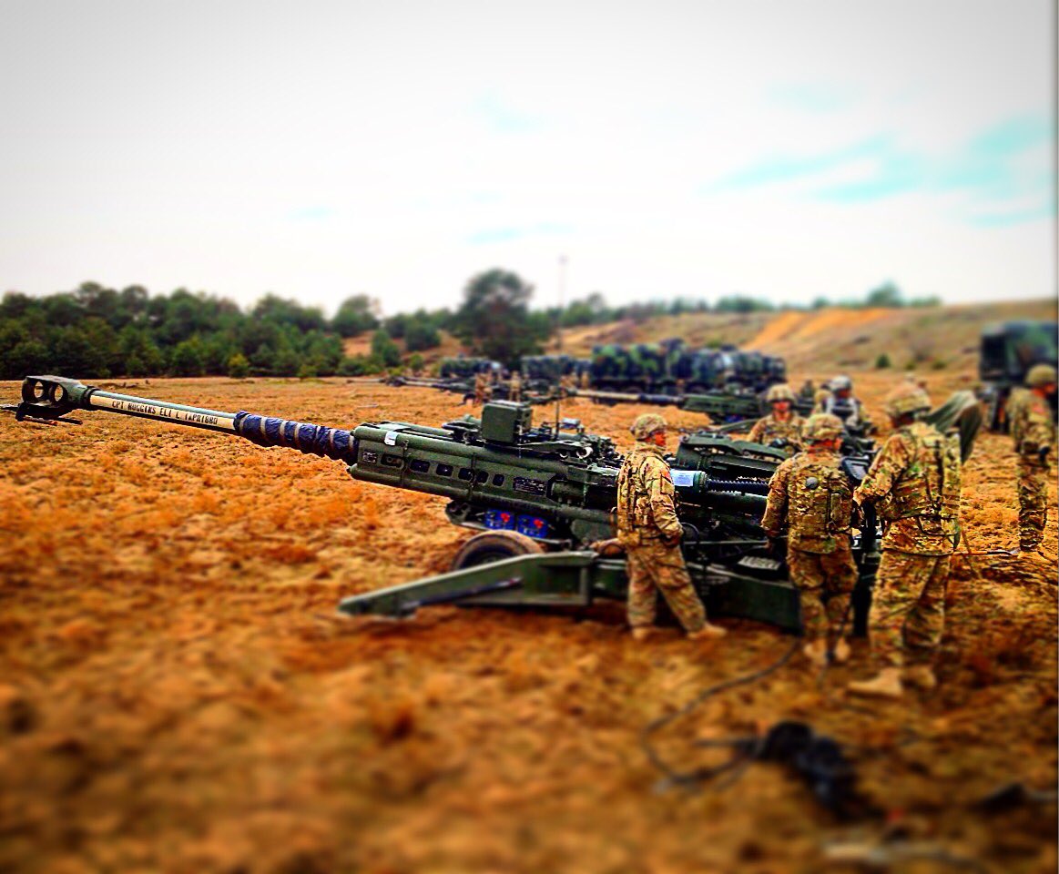 2dCavalryRegt's tweet photo. Dragoons setting up for combined gunnery with our Polish Allies #StrongEurope #2CR #USArmy #Artillery https://t.co/OCCP56IsZq