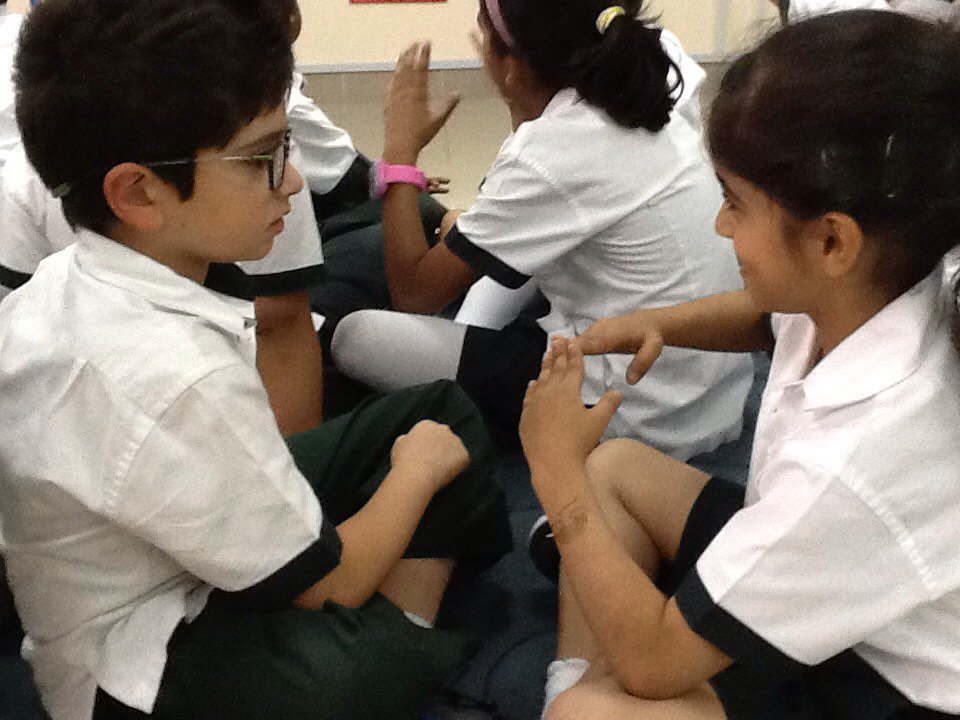 DIS_Dubai's tweet image. #LetsSharePrimary Partners in 3D demonstrating great #Reasoning for an earthquake&apos;s impact #QuestioningTechniques