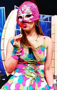 HaAShJuaRez7's tweet photo. La munequita de la Tv @Emahuevo https://t.co/MfRgdodX08