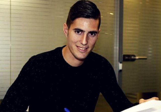 Hola!!
Contraseña de hoy: Nombre del jugador del Barça que tubo problemas con su identidad digital y fue despedido.