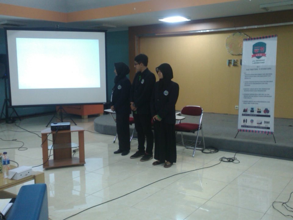 Diurutan ke-4 ada tim dari Universitas Negeri Malang yg akan mempresentasikan coopplannya
#10THCOFA