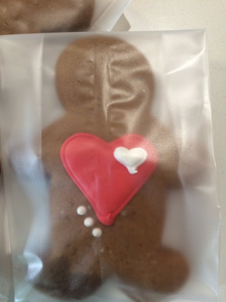 hazz_coffee's tweet photo. Have you decided yet which on of our Valentine gingerbread men are your favourite?! @DelicatelyD @FW_Concepts https://t.co/xLQbjEg2yN