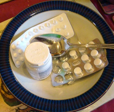 UiB's tweet photo. Tok du ei vitaminpille til frukost? @forskeroddrun bloggar om vitamintilskot @BTinnsikt https://t.co/W2krnLQR1n https://t.co/WlJUVOA8Gr