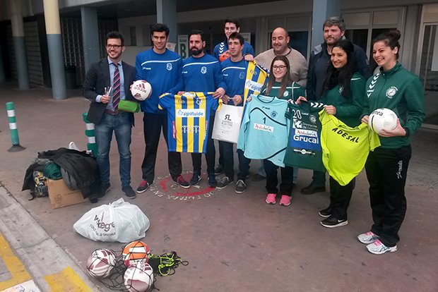 GrupoVistalegre's tweet photo. Ayer en el Materno-Infantil nos encanto poder regalar sonrisas a los más pequeños: https://t.co/4YKkJpbUF2 https://t.co/iAdsZ48Jfm