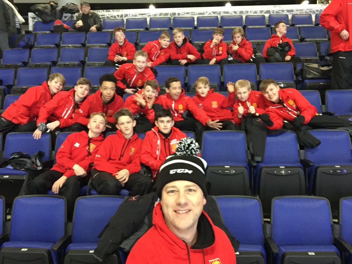 Coach Mitch with his 1st selfie with the England players in the Videotron #awesome