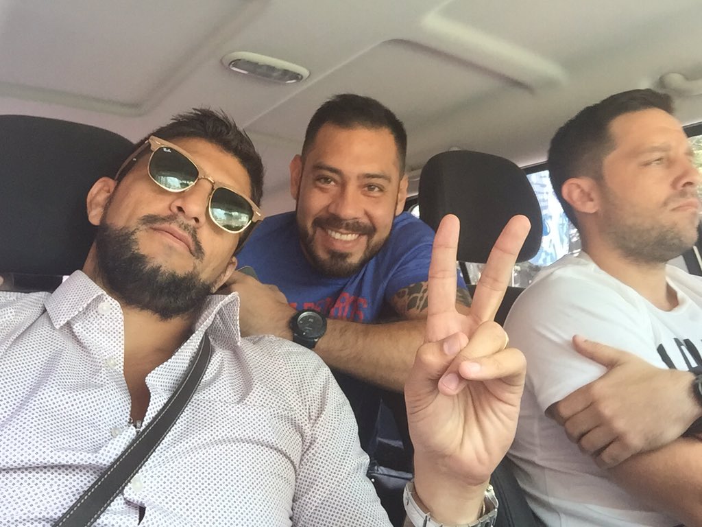 emilianodiaz34's tweet photo. Gracias amigo por hacerme el aguante todos estos días @pablo_coco1983  y por ayudarme con la mudanza #todocomoantes https://t.co/Zsc6kAd1Jr