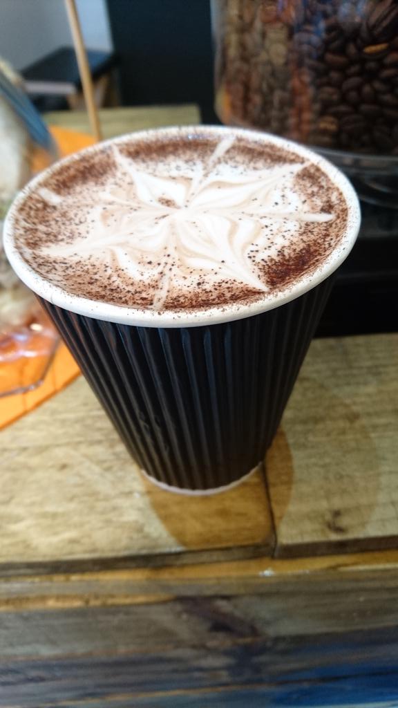 KirstyGraham1's tweet photo. Had the best hot chocolate at the @BlackFoxCoffee in Hendon today 😍. Met a little fox too!!! https://t.co/w4DFceKsxf