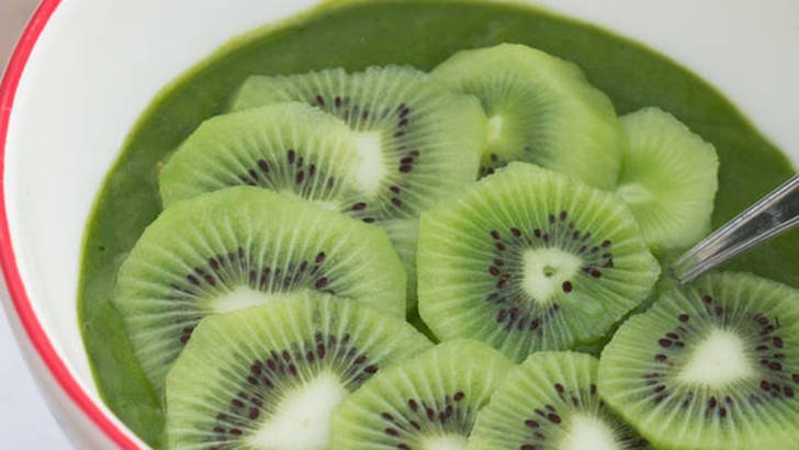 QuelleSante's tweet photo. Réveil fruité vitaminé (vegan) https://t.co/t2l3U92nip https://t.co/VqZzTMSQg6