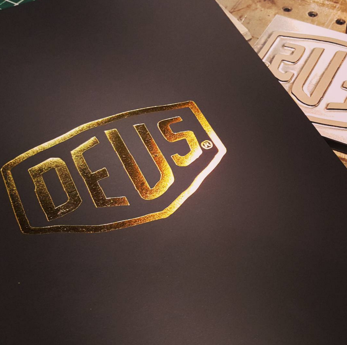 Atelier Bulk (@atelierbulk) on Twitter photo Premier essai pour la collaboration avec <a href="/deuscustoms/">Deus Ex Machina</a> FRANCE et l'#atelierbulk
#custom #print #press #Bordeaux Premier essai pour la collaboration avec <a href="/deuscustoms/">Deus Ex Machina</a> FRANCE et l'#atelierbulk
#custom #print #press #Bordeaux