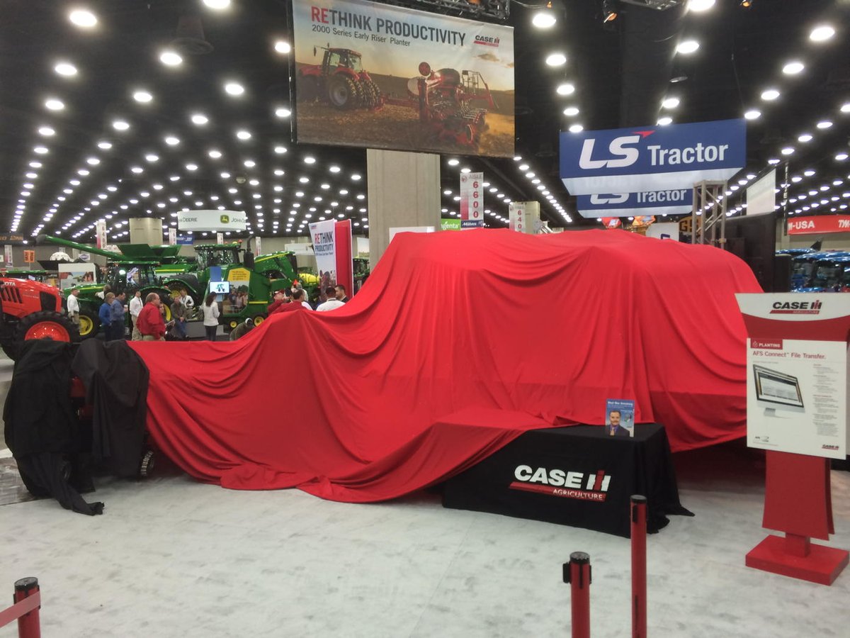 realagriculture's tweet photo. Getting ready for the new @Case_IH early riser planter unveiling at #NFMS2016
@realagriculture https://t.co/TJQiBtrANm
