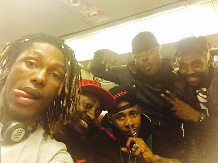 Lil_saako's tweet photo. De retour au pays ✈ et prêts pour le showtime ! #team224 #IKisback #conakryka https://t.co/V068AlP9TA