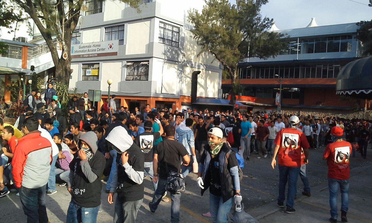 PDHgt's tweet photo. Observamos el respeto a los #DerechosHumanos e integridad de estudiantes en bienvenida de Ingeniería @usacenlinea https://t.co/XCxEvAqFMA