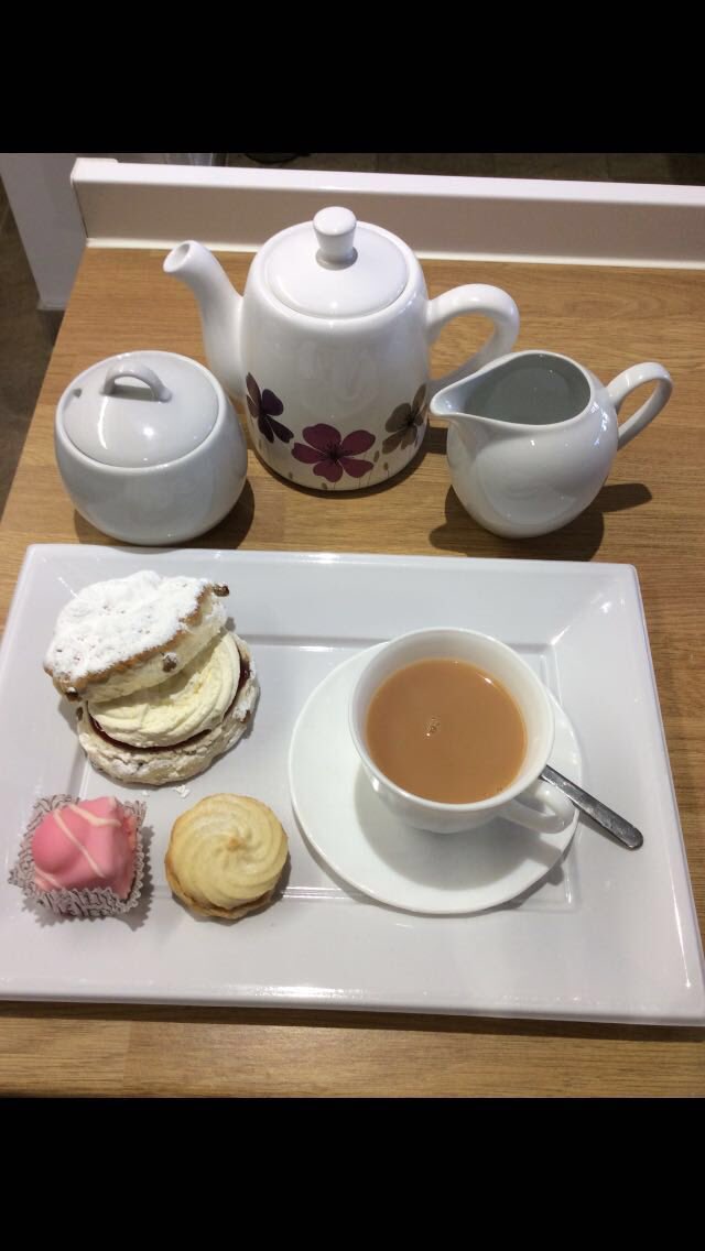 Butterfingers cafe (christine_lokes) Twitter