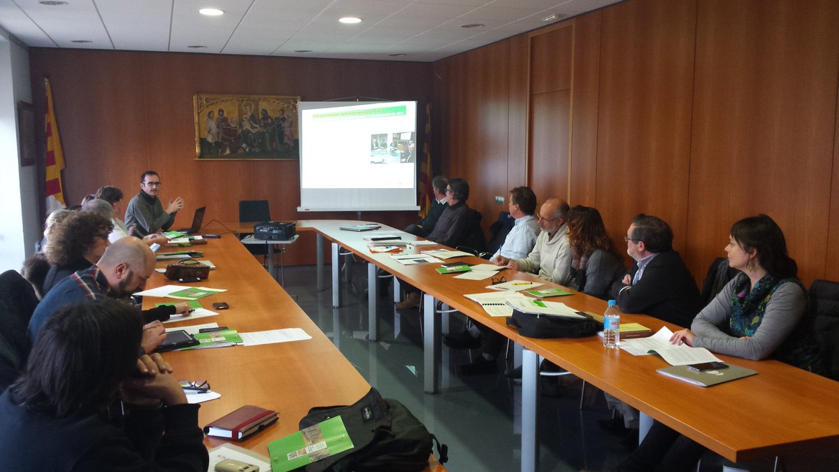 carlosguardia10's tweet photo. Avui presentació del mètode #SENDIF a la #Cerdanya @SOMPirineu @Arcadicastillo @marfauped @CamiBonsHomes @EspaiTReS https://t.co/z7EhtyUjkv