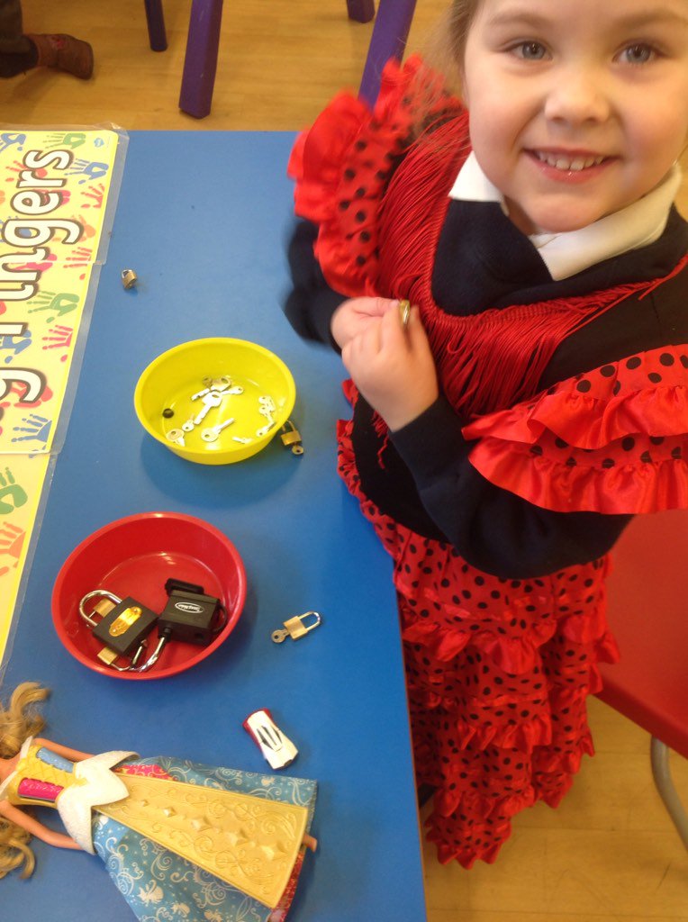 GBS_Nursery's tweet photo. Funky finger table #lockandkeys https://t.co/1wrQxXP4CQ