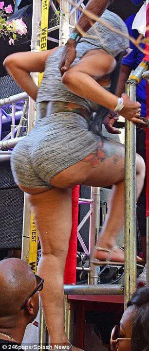 topalee's tweet photo. @eonline Gross a$$... https://t.co/CVm833kmAA