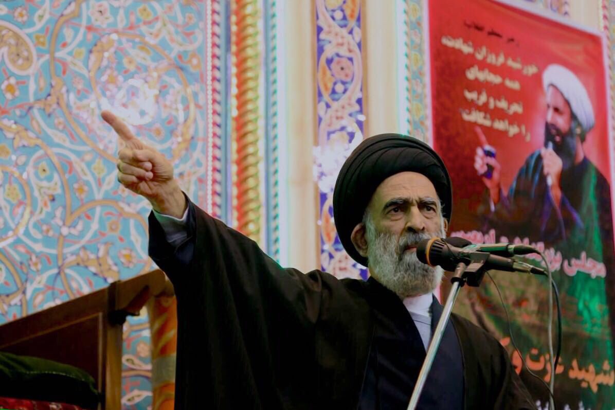 AHLULBAYT_TV's tweet photo. آية الله #السيد_هادي_المدرسي يلقي كلمة تأبينية في تجمّع جماهيري كبير أقيم في ذكرى أربعينية #شيخ_الشهداء #النمر https://t.co/92kijtBQMo