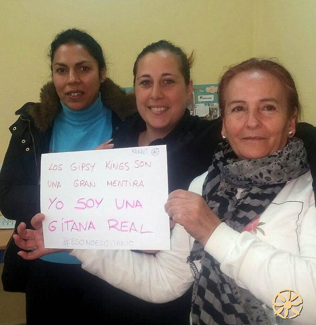 fakaligitanas's tweet photo. Las mujeres del CEIP El Olivo lo tienen claro:
"QUE NO TE ENGAÑEN, ESO NO ES SER GITAN@"
#Losgipsykings #gitanoreal https://t.co/OHKCeEuf15