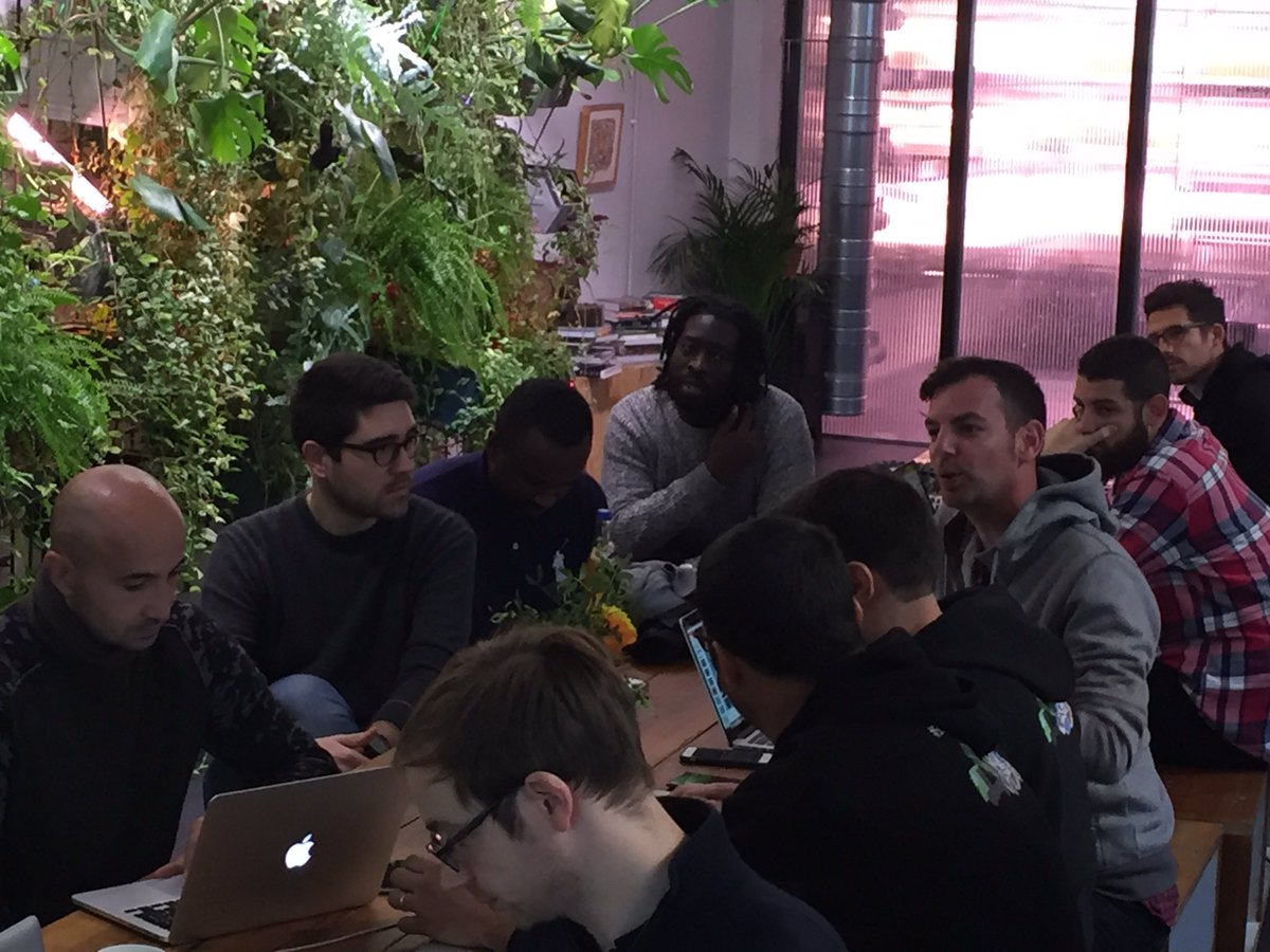 We like! Wild brainstorming session with the <a href="/Change_Alert/">ChangeAlert</a> team and all our #europeanpioneers #startups.