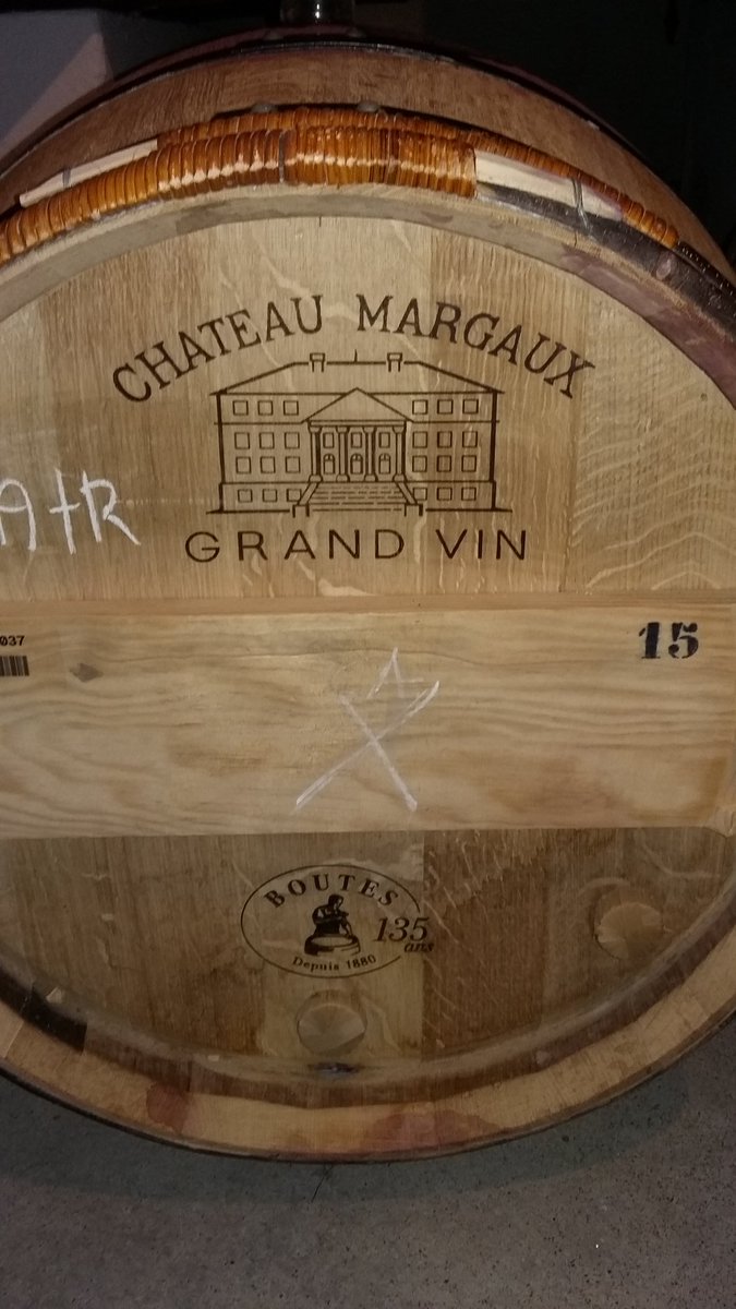 helen_wine's tweet photo. @villamaria_wine @boutescooperage #chateaumargaux visit on blending day for 2015 #Bordeaux wines https://t.co/zng4BkEBb6
