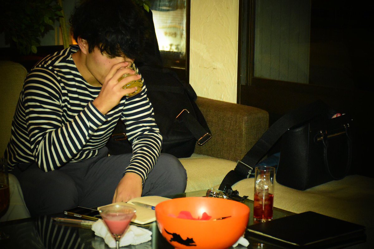 j_ose0211's tweet photo. 親友達がお店に♡
ありがとう、幸せです☺️
#あらた#峻#チビ#慎吾
#DainingBar #Comfort
あと2人まだ来ず、、、
ありなつ早よ~😂ww https://t.co/nSb9OZfgEX