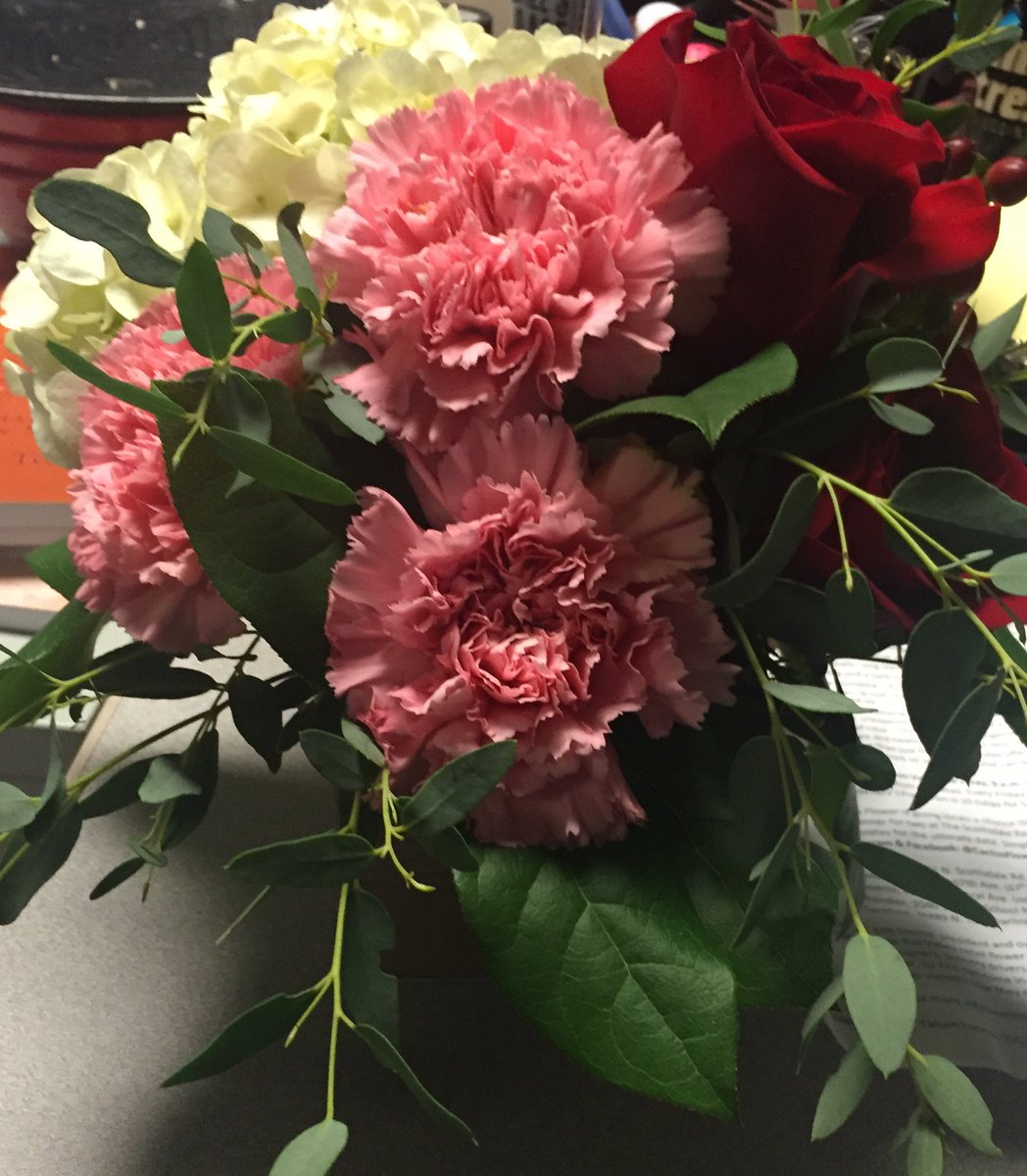 4 more days 'til #ValentinesDay, time is running out! Thanks for the early gift <a href="/cactusflower72/">Cactus Flower</a>! #FlauntYourFlowers