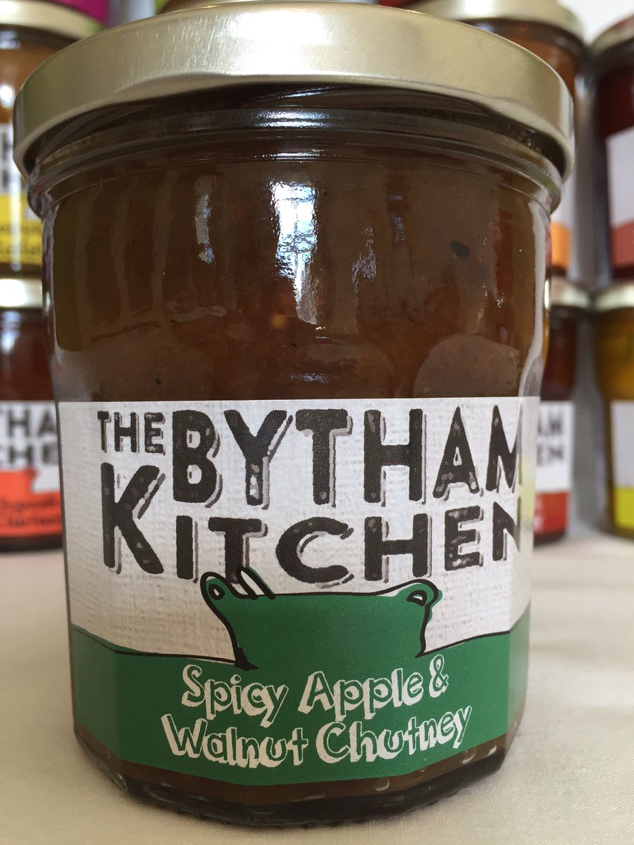 Spicy Apple &amp; walnut chutney