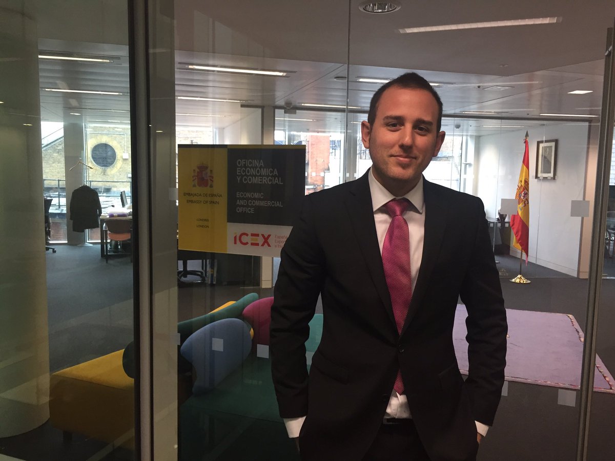 OFECOMELondres's tweet photo. Hoy nos ha visitado la empresa #lopezlanda, que en octubre abrió filial en #Londres. Suerte en el mercado! #reformas https://t.co/cwKA0tcsNT
