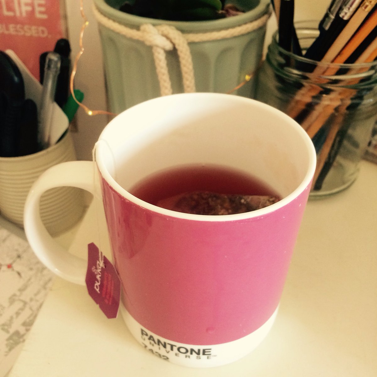 HWellsFreelance's tweet photo. @Pukkaherbs + @pantone = a beautiful thing #notquitematching #wellbeing #momentofcalm https://t.co/2sugcv3cSI