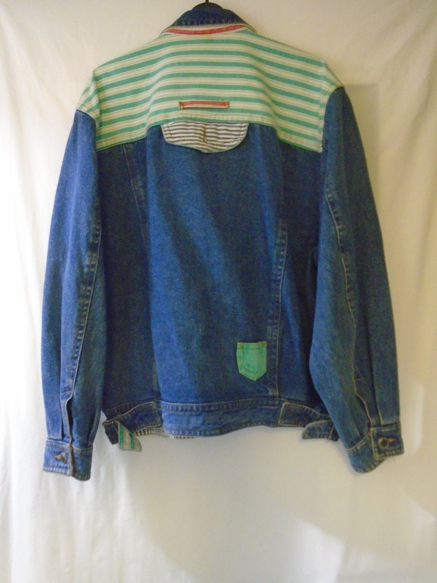 For just £25 you can own this delightful #denim jacket by @betty_barclay with colourful patterned material #Stanmore