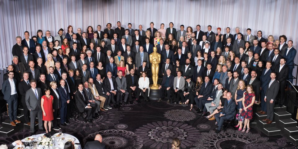HstleMag's tweet photo. LOL"In case you needed a reminder of how white the Oscars are this year... "https://t.co/1UDKrOdsHV #OscarsSoWhite https://t.co/gleycQyKTF