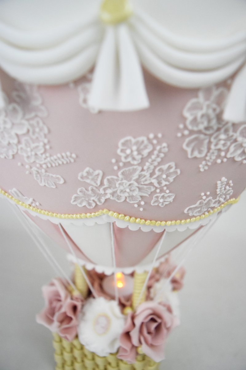 thecakeshows's tweet photo. CAKING NEWS! @CakeMasters showcasing their Hot Air Balloon Collection at #CakeInt this year! See it up close!! https://t.co/QYUe6jqWNM