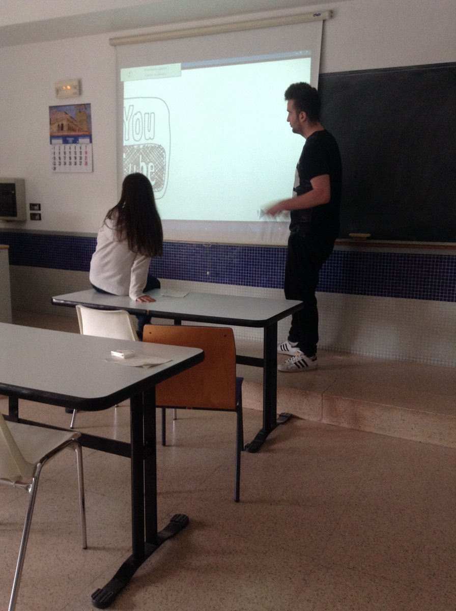 decoratuaragon's tweet photo. PREPARANDO LA PRESENTACIÓN PARA #Empresaula #Barcelona @empresaula https://t.co/vi9A64t48Q
