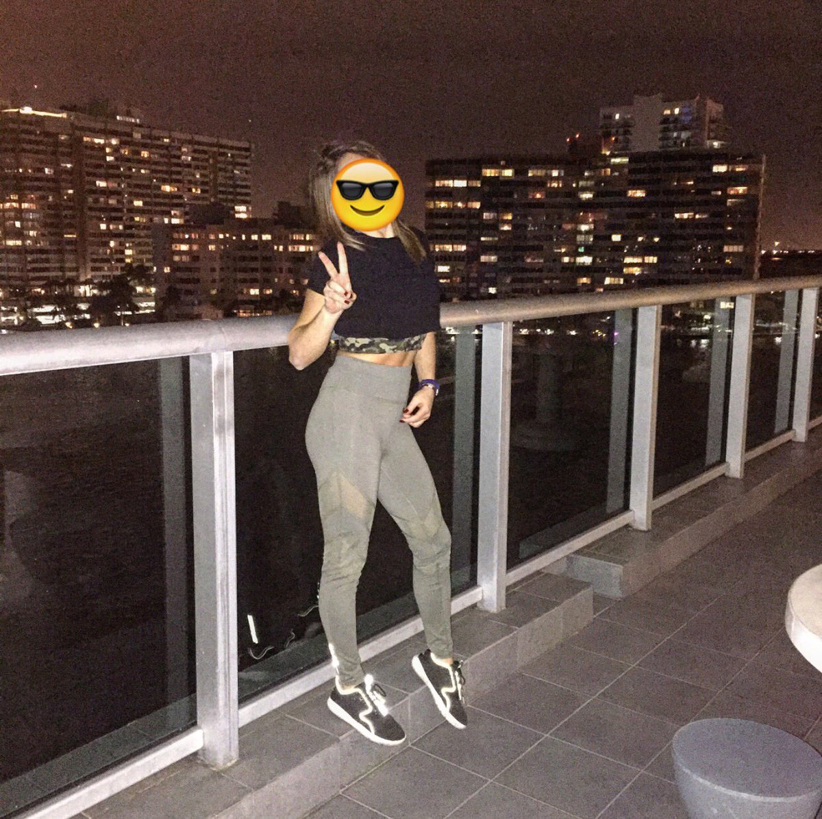 0000Jennifer's tweet photo. Des gros bisous de Miami, vous me manquez❤️Je suis si peu présente sur Twitter mais je pense à vous. #trainingview 😱 https://t.co/zTuzoi3HkX