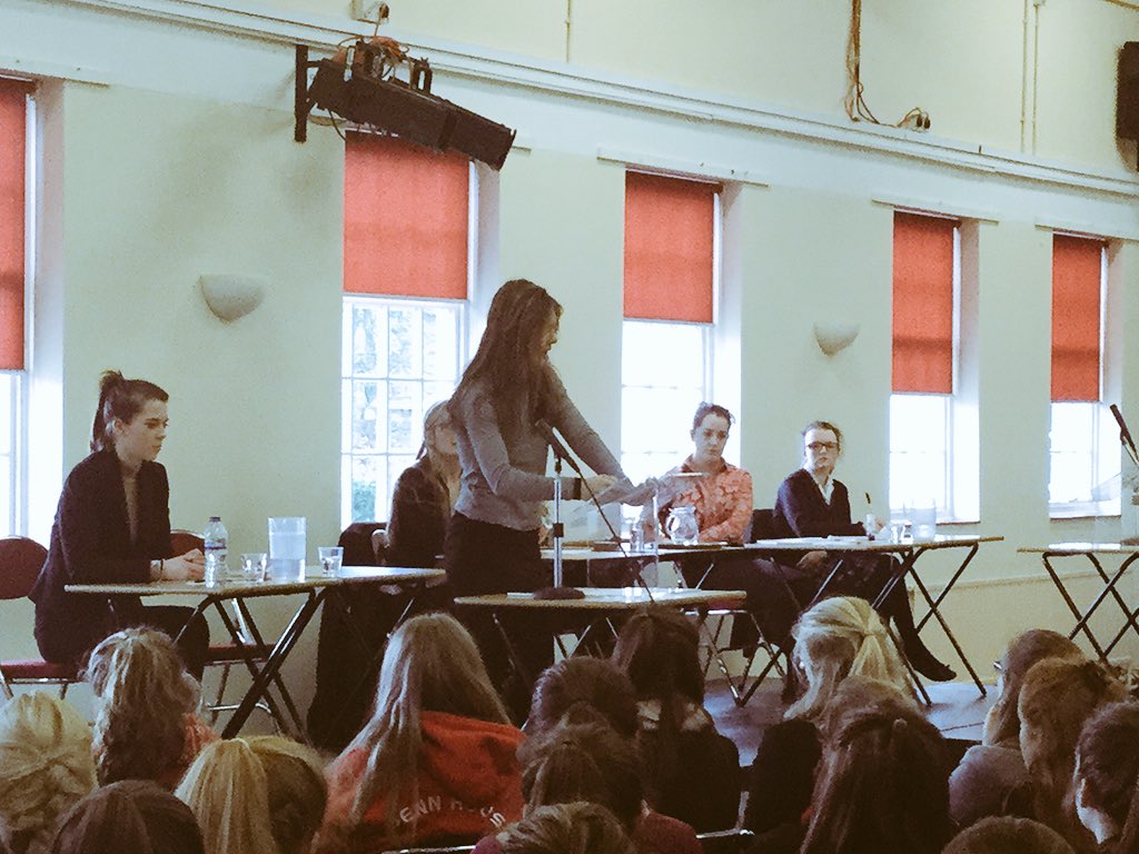 PipersCornerSch's tweet photo. Second motion - should women carry weapons for self defence? Over to Mandeville and Hampden. #InterHouseDebating https://t.co/8QmjNTQQtA