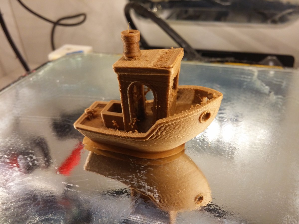webberen's tweet photo. So I got the boat rocking, wood-style!
#makerspace #webberen #bambooFill #colorfabb #3dbenchy #3Dprinting https://t.co/DaREsG8f7Q