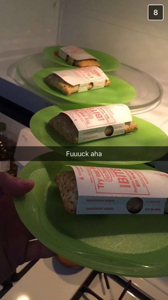 RForRelatable's tweet image. WHY DO I FIND THIS SO FUNNY 😂😂 😂