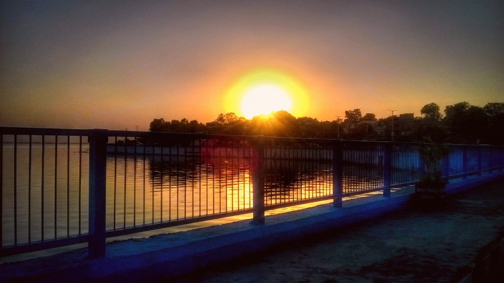 0xnftledger's tweet photo. #sun #sunset #upper_lake #viproad #bhopalsunset #Bhopal #Bhopal_Igers #India #Indianphotog… https://t.co/nx92miTZvE https://t.co/Q4KDunohOB