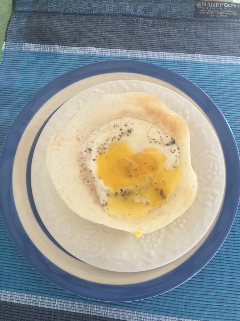 maraseaweed's tweet photo. New discovery. Egg hoppa with sprinkle of #dulseflakes #sunshinefood https://t.co/NvJlEtSKsF