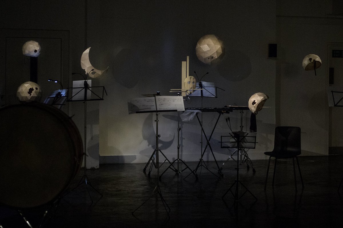 displaygallery's tweet photo. #JorgObergfell &amp; #StefConner played w/the absurd of Pierrot Lunaire creating masks &amp; musical motives #PIERROTPROJECT https://t.co/AbYUDu9JeL