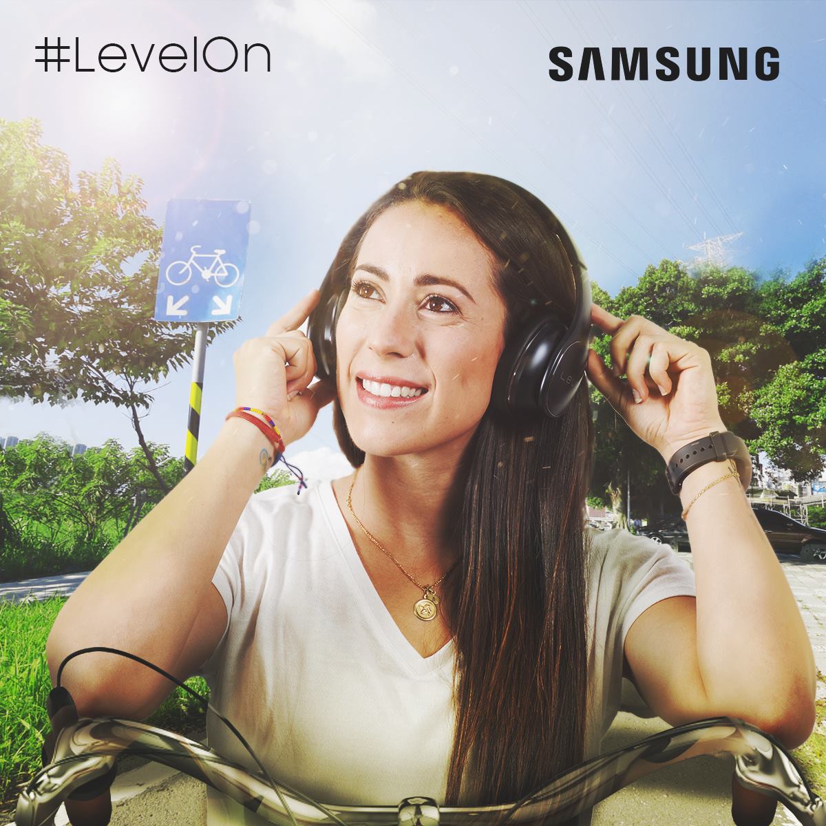 SamsungPY's tweet image. Nunca está demás escaparse de la rutina! 
Ponete los auriculares y mirá la vida de otra manera. #LevelOn