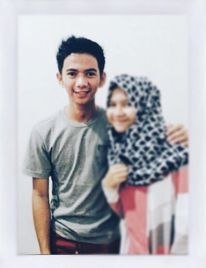 <a href="/DA2_Ridho/">Ridho 2{R}</a> Nyampek Jakarta langsung bawa 💐 buat Shay ya 😊 K2RL KANGEN RIZKIRIDHO