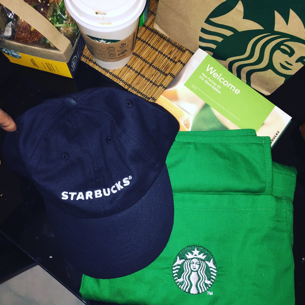 Akilah_Berry's tweet photo. Job #2 🤑🤑🤑🤑 no hand outs https://t.co/tKk6fdYbFi